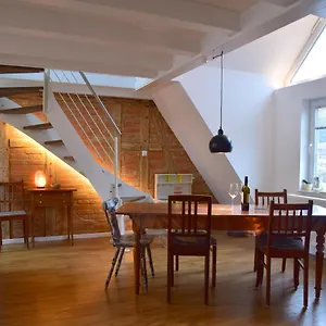 Wunderschöne Helle Wohnung, 10 Min Zum Zentrum Apartment
